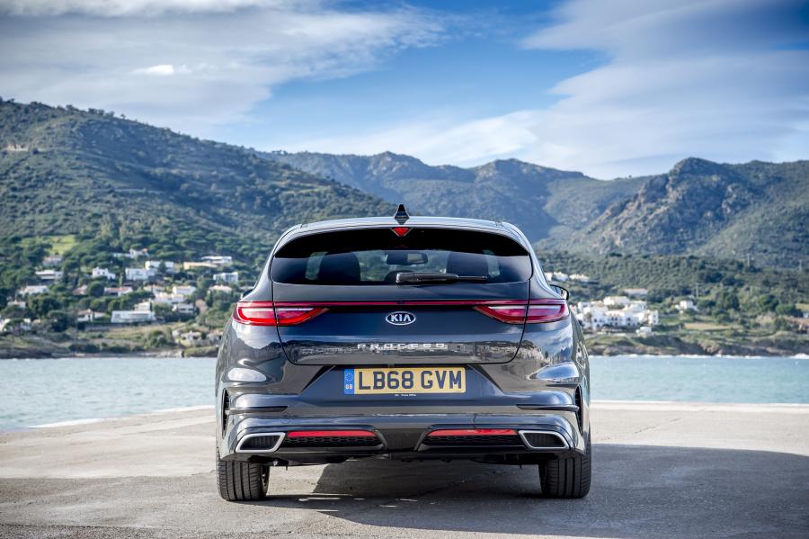  Kia ProCeed GT Line 2019 года  (UK) (фото 15 из 40)